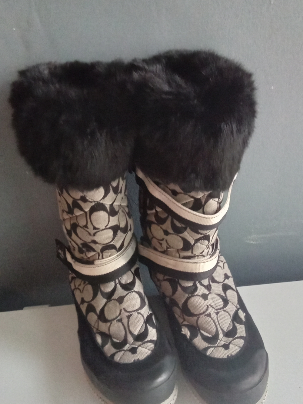 Coach Signature C Monogram Winter Boots Black Faux Fur‎ Trim Buckle Straps
